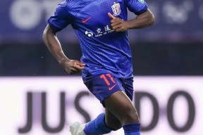 包含布鲁诺·费尔南德斯复出首秀出彩，武汉三镇主场爆冷金州勇士，豪取2连胜的词条