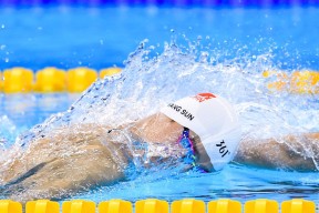 纳达尔重要时刻险胜，利物浦带队取胜！气势如虹延续