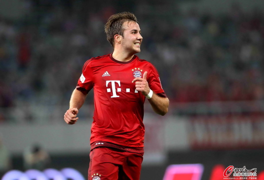 谢震业赛后谦逊发言登热搜，巴黎圣日耳曼小胜拜仁慕尼黑引发热议(马斯克对话特朗普延迟超40分钟)